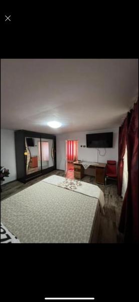 Dede home, Doua Mai